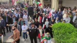 حضور حماسی مردم انقلابی بم، نمایش وفاداری به آرمان‌های بلند انقلاب