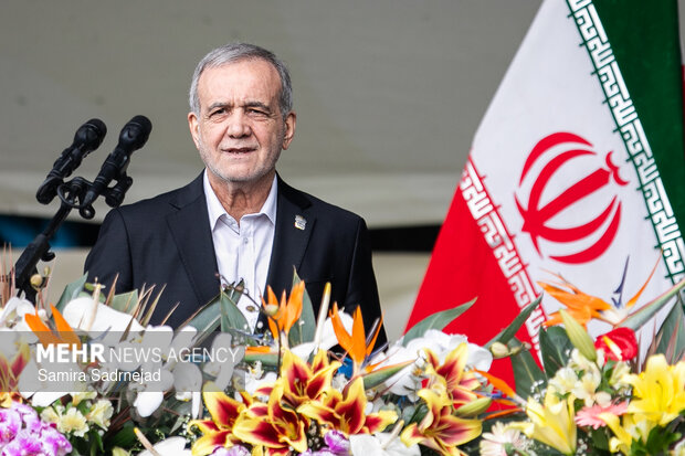 سخنرانی رئیس‌جمهور در مراسم چهل‌وهفتمین سالگرد پیروزی انقلاب اسلامی