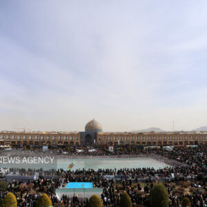 ۲۲ بهمن در اصفهان؛ روایت همبستگی نسل‌ها زیر پرچم ایران
