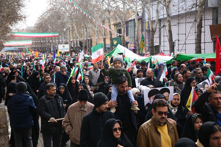 راهپیمایی 22 بهمن در بجنورد