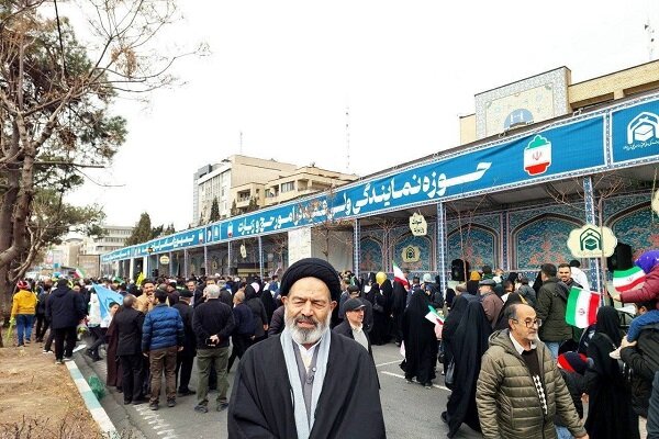 حجت الاسلام نواب: مردم، پشتوانه اصلی موفقیت انقلاب هستند