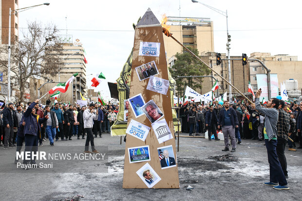 راهپیمایی ۲۲ بهمن در تهران