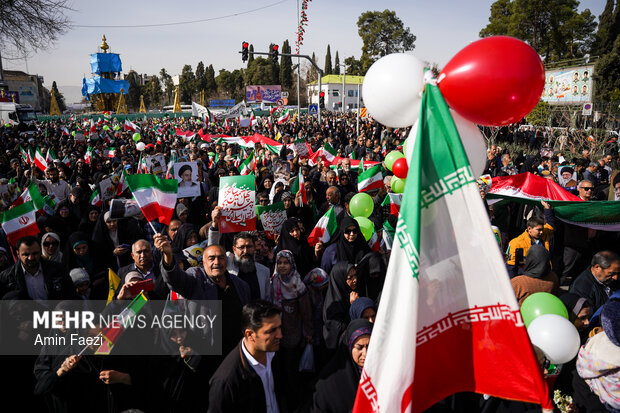 حضور باشکوه زنجانی ها در حماسه راهپیمایی ۲۲ بهمن