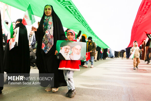 زیر پرچم الله نشان