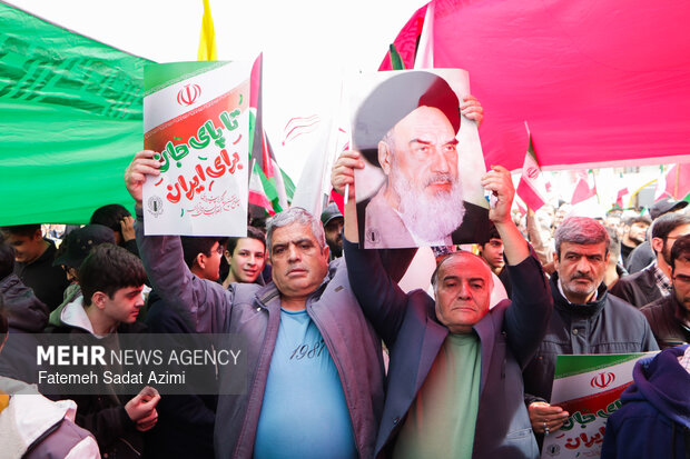 زیر پرچم الله نشان