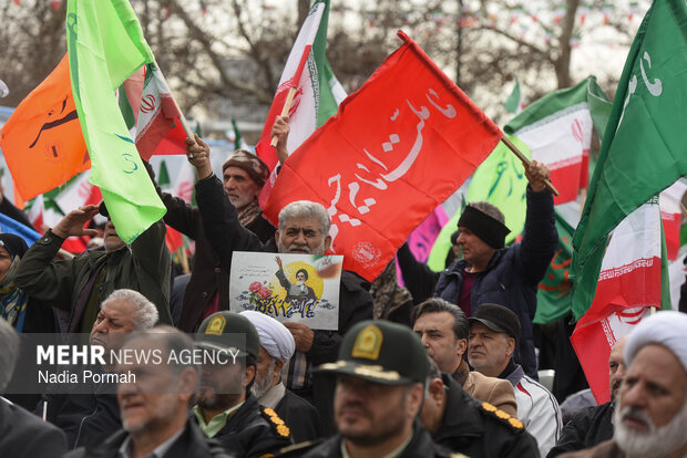 راهپیمایی ۲۲ بهمن در کرج