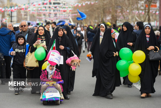 راهپیمایی ۲۲ بهمن در کرج