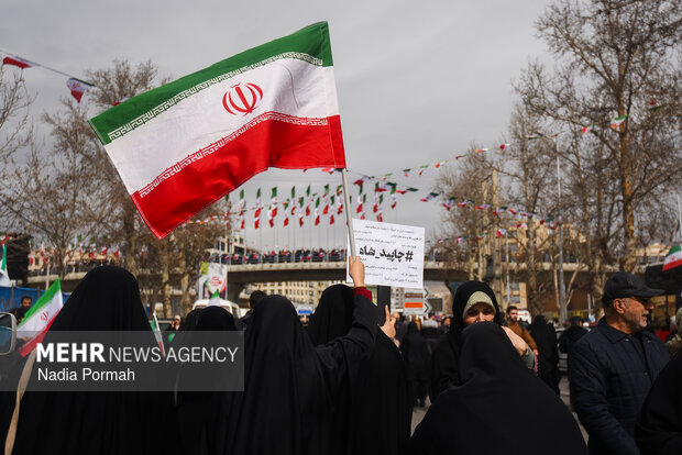 راهپیمایی ۲۲ بهمن در کرج