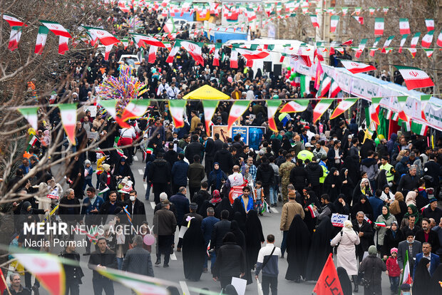 راهپیمایی ۲۲ بهمن در کرج