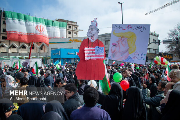 راهپیمایی ۲۲ بهمن در مشهد