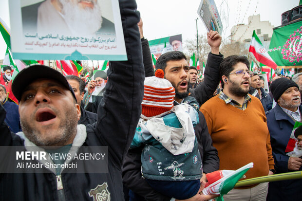 راهپیمایی ۲۲ بهمن در مشهد