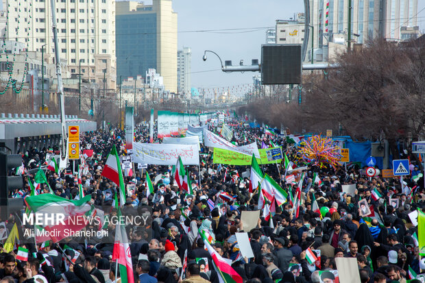 راهپیمایی ۲۲ بهمن در مشهد