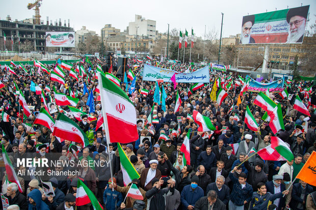 راهپیمایی ۲۲ بهمن در مشهد