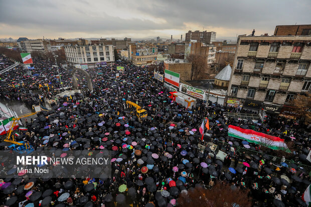 راهپیمایی ۲۲ بهمن در تبریز