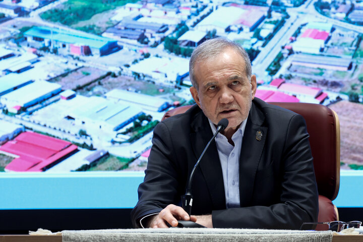 پزشکیان: نبود آموزش درست، باعث بروز مشکلات اجتماعی شد