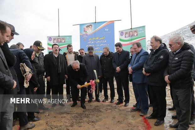 تصفیه‌خانه و خط انتقال آب شرب کلیبر و ۱۰۱ روستای مسیر کلنگ‌زنی شد